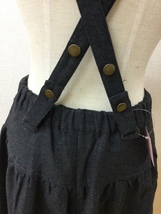 イーハイフンワールドギャラリー チャコールグレーのスカート 肩つり 裾ボタンでパンツ型にも サイズF_画像5