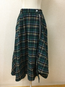 RNA.. green. check skirt size M