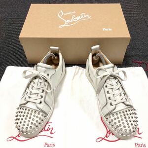 【ルブタン】本物 Louboutin 靴 26cm スパイク ルイスジュニア スニーカー カジュアルシューズ スタッズ 本革 レザー 男性用 メンズ 41 箱