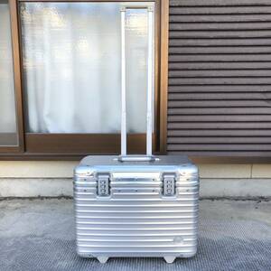 【リモワ×アウディ】基準内 RIMOWA×Audi スーツケース トパーズ パイロットケース 928 50 キャリーケース バッグ トローリー 2輪 アルミ