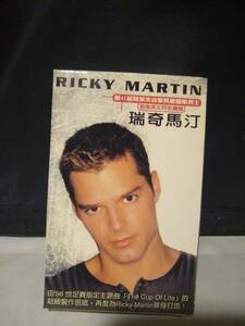 C8830　カセットテープ　リッキー・マーティン RICKY MARTIN/LIVING' LA VIDA LOCA　Sony Music 494403.4　台湾版