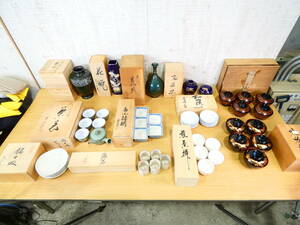 ▲木箱入り和食器 12箱 まとめて① 美濃焼 常滑焼 九谷焼 青銅 漆塗り 組湯呑 急須 花瓶 化粧箱 ※現状品 ＠140