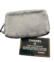 CHANEL ニュートラベルライン　ポーチ　中古品　シリアル、ブティックシールあり　７番台_画像1