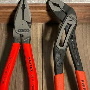 新品・未使用 KNIPEX（クニペックス）0201-200 ＋ 8801-250 強力ペンチ& アリゲーター ウォーターポンププライヤー 2本組 ◇送料無料◇の画像3