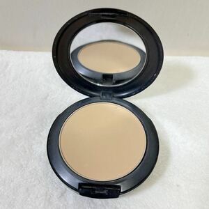 Mac Studio Perfect Compact NC30 Powder Foundation