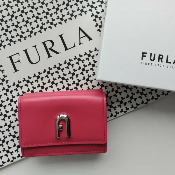 【新品】 FURLA BABYLON 三つ折り財布 　レッド　新作