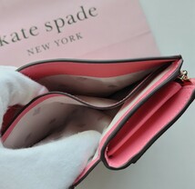 【新品】kate spade　ケイトスペード　折財布　ピンク　小銭入れ_画像4
