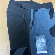 売り切り！レア！新品 正規 KAWS x The North Face Denali Pant カウズ　フリース　シュプリーム　アンダーカバー　コムデギャルソン_画像9