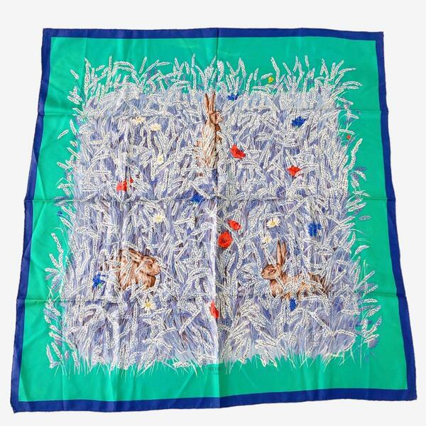 HERMES(エルメス)/ CARRE90/カレ90 Lapins Dans un Champ de 麦畑とウサギ シルク スカーフレディース　花柄　　自然 Silk Scarf 90