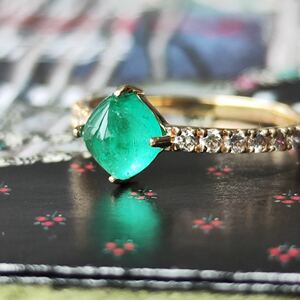  natural emerald shuga- low f cut natural diamond . another document 18 gold new goods ring 