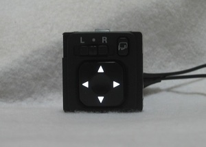 ボタンが光る　LEDバックライト(白)付きドアミラースイッチ デイズ、デイズルークスやekシリーズなど三菱車に