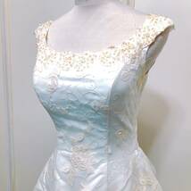 93【中古】Wedding Dress COLOR DRESS ウェディングドレス カラードレス FX312 オフホワイト 7-11T フラワモチーフ 刺繍 ビジュー 現状品_画像2