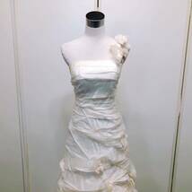 143【中古】Wedding Dress COLOR DRESS ウェディングドレス カラードレス FF257 オフホワイト 9T フラワーモチーフ ワンショルダー 現状品_画像3