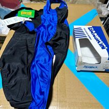 大幅値引歓迎【新品未使用】競泳 競泳水着 学生服 制服 スクール水着 衣料品店 スポーツウェア スイミングスクール Mサイズ_画像3