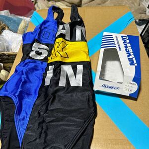 大幅値引歓迎【新品未使用】競泳 競泳水着 学生服 制服 スクール水着 衣料品店 スポーツウェア スイミングスクール Mサイズ