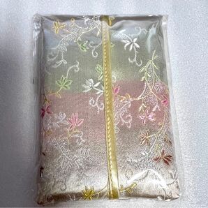 クーポンで880円★美しい虹色に輝く織物 お花や植物の刺繍入りポケットティッシュケース★新品パッケージ未開封品！京都発