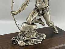 ネイティヴ・アメリカン インディアン 置物 彫刻 金属 台座付き 高さ約20cm AF LAUDER刻印[18816_画像3