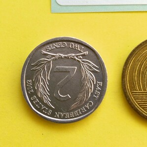 外国コイン 東カリビアン諸国  (Rー８１９) ２セント硬貨 ２００２年 アルミニウム硬貨の画像5