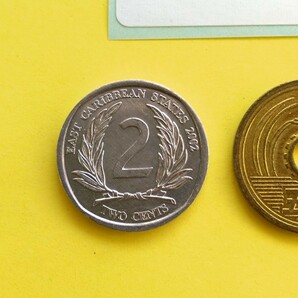 外国コイン 東カリビアン諸国  (Rー８１９) ２セント硬貨 ２００２年 アルミニウム硬貨の画像3
