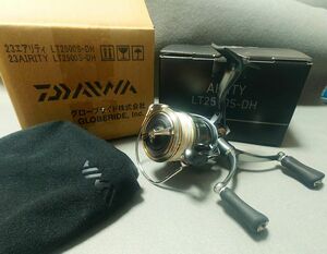 【極美品】 ダイワ 23 エアリティ LT2500S-DH DAIWA