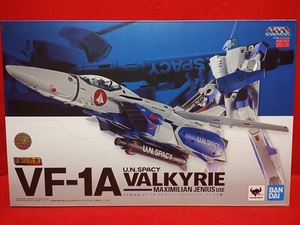 【未開封】 正規品 超時空要塞マクロス DX超合金 VF-1A バルキリー(マクシミリアン・ジーナス機)