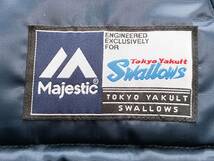 TOKYO YAKULT SWALLOWS 東京ヤクルトスワローズ Majestic製 防寒用ベンチコート(メンズ=S-M相当 レディース=M-L相当)_画像5