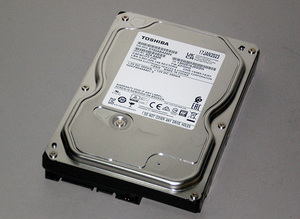 【送料無料】◇【 ジャンク品 】SATA 2TB　TOSHIBA製 DT02ABA200V 不良新同品【即決】