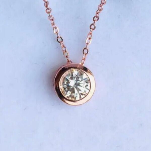 モアサナイトネックレス　1ct PG