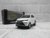 ミニカー　トヨタ　新型ハリアー　HARRIER　ホワイトパールクリスタルシャイン　プルバックカー　非売品　カラーサンプル_画像2