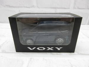 ミニカー　トヨタ　新型ヴォクシー　VOXY　マッシブグレー　プルバックカー　非売品　カラーサンプル 