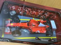 限定品 1/18 Hotwheel ホットウィール フェラーリ　F2003-GA シューマッハ ワールドチャンピオン 雨ウェザリング仕様 中古 F2003GA_画像2