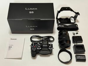 中古 LUMIX DC-S5K-K 標準ズームKレンズキット（ブラック） おまけ付き（smallrig ゲージ）