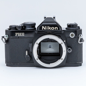 Nikon New FM2 ブラック　【管理番号007560】