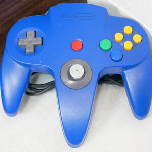 ▲(R601-B299)動作品 ニンテンドー64 コントローラー NUS-005 ゴールド Nintendo N64 任天堂 ブルーの画像2