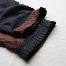 １０００円からスタート　２色ツートン　前タック＆フリル裾パンツ　ペグパンツ　ゆったり　上質コットン　裾見せペチパンツ　A33A_画像4
