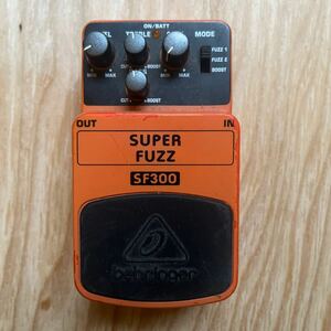 BEHRINGER super fuzz sf300