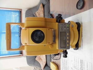 動作保証　正常動作品　TOPCON トプコン CS-101F トータルステーション 　プリズム付