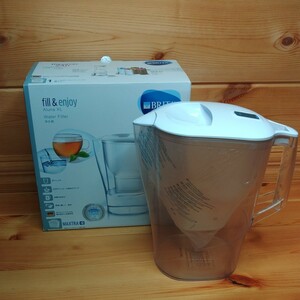 未使用品 BRITA ブリタ ポット型浄水器 MAXTRA＋ アルーナXL 3.5L BJ-PAX フィルターカートリッジ 付き 箱あり 説明書あり キッチン用品