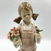 EA3159(023)-604/TT3000　LLADRO　リヤドロ　5217　置物　少女　鳥　花　陶器　インテリア_画像7