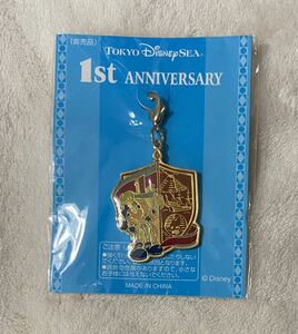 12-54. ディズニー　Disney ディズニーシー　配布　チャーム　1周年　アニバーサリー　1th ANNIVERSARY ミッキー 