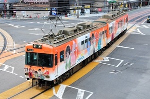 デジ画像２コマ　びわ湖の路面電車　京阪６００形ラッピング(来月で廃止)