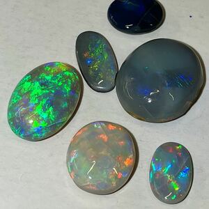 遊色効果抜群!!［天然ブラックオパール6点おまとめ］J 20ct ルース 裸石 宝石 ジュエリー jewelry opal 遊色 black DF0