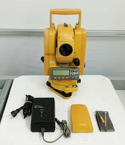 【ジャンク】TOPCON 測量機 トータルステーション CS-102F 欠品有り 専用ハードケース付 起動確認のみ 現状品 即日発送 【H24011201】