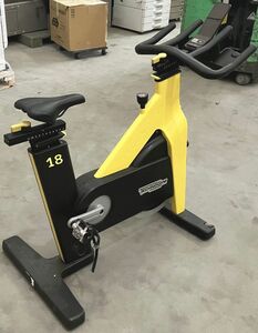 ■【自宅でも】TECHNOGYM Group Cycle Ride テクノジム グループサイクルライド 中古 バイク トレーニング 発電式 家財便発送【H24011710】