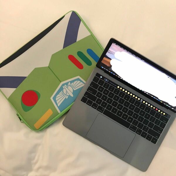 台湾 トイストーリー バズライトイヤー MacBook 13インチ ケース