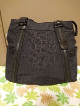 11XA01054 ◆Kipling/キプリング トートバッグ チャーム付き 未使用に近い◆_画像2