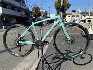 フ5761M★BIANCHI　ビアンキ　CAMALEONTE 3　C SPORT 3・アルミクロスバイク　SHIMANO ACERA　3×9S　475ｍｍ　700×28★