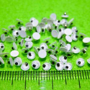 【◎コミカルアイ◎動眼3ｍｍ100個◎】くるくる きょろきょろ 動く 目玉 他のサイズや丸タイプと楕円(だえん)タイプもあります^^ の画像1