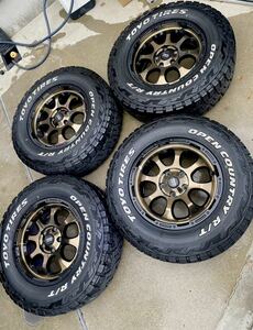 美品　MAD CROSS GRACE 16x7.0J 5/114.3 +38 TOYO OPEN COUNTRY R/T 235/70R16 ホワイトレター デリカD5 RAV4 フォレスター　