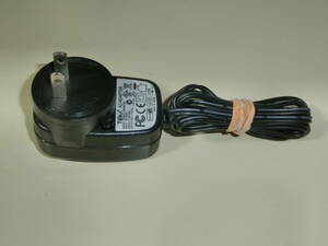 TEKA　ACアダプタ　TEKA012-2000600XX　入力AC100-240V　出力DC20V 0.6A　